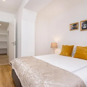 Whome | Graca Premium #23 Lisboa
